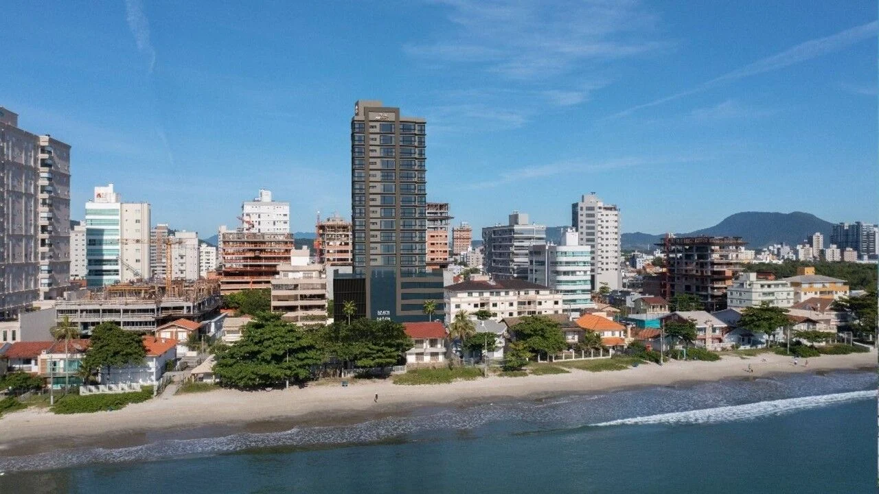 Apartamento 4 Suítes à venda em Balneário Perequê