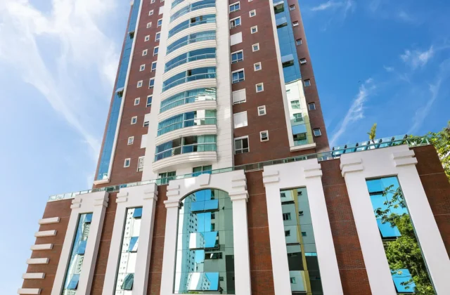 Edifício Carmel Vista Alta Apto 4 Suítes, Balneário Camboriú — Edificio Carmel Vista Alta Apartamento 4 Suites Balneario Balneario Camboriu 1