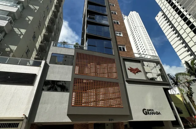 Edifício Granada Ed. Apartamento 2 Suítes, Balneário — Edificio Granada Apartamento 2 Suites Balneario Camboriu 1